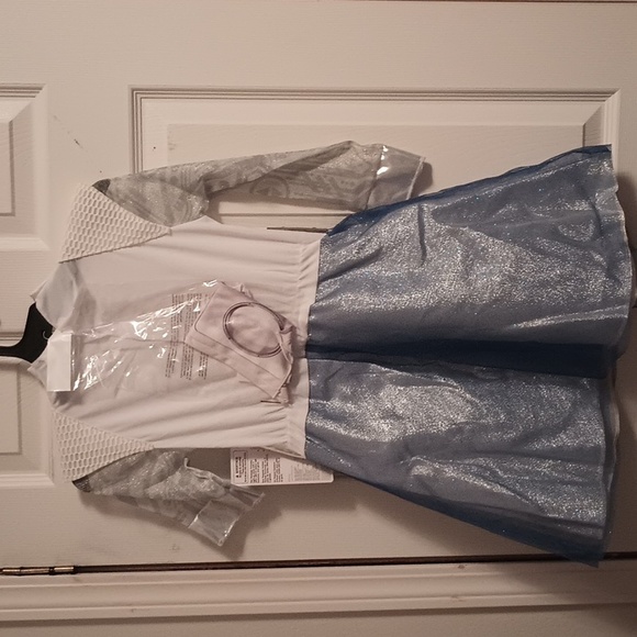 NWT DISNEY ZOMBIES 3 ADDISON DELUXE CHILD COSTUME - Picture 4 of 7